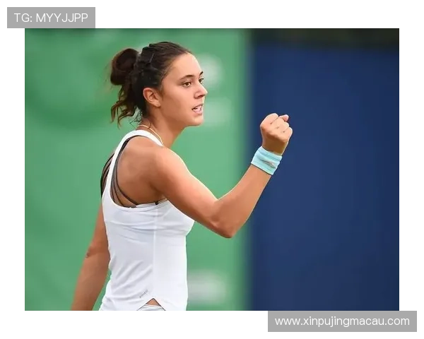 网球赛季激战正酣 众星争夺冠军荣耀 新兴选手崭露头角